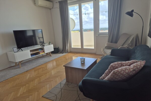 Apartment Mia: Ruim appartement met balkon en zeezicht nabij centrum Dubrovnik - thumbnail 3