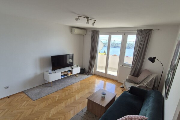 Apartment Mia: Ruim appartement met balkon en zeezicht nabij centrum Dubrovnik - thumbnail 4