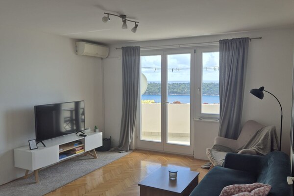 Apartment Mia: Ruim appartement met balkon en zeezicht nabij centrum Dubrovnik - thumbnail 5