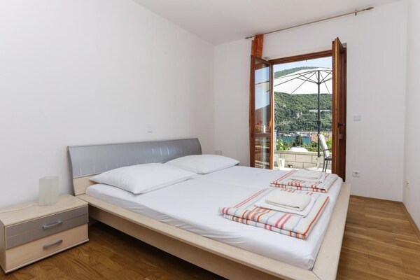 Modern appartement met zeezicht en gedeeld zwembad bij Dubrovnik - thumbnail 6