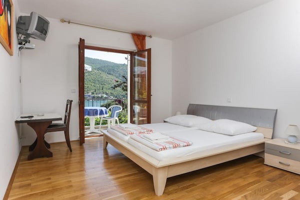 Kamer met balkon en zeezicht nabij Dubrovnik - thumbnail 3