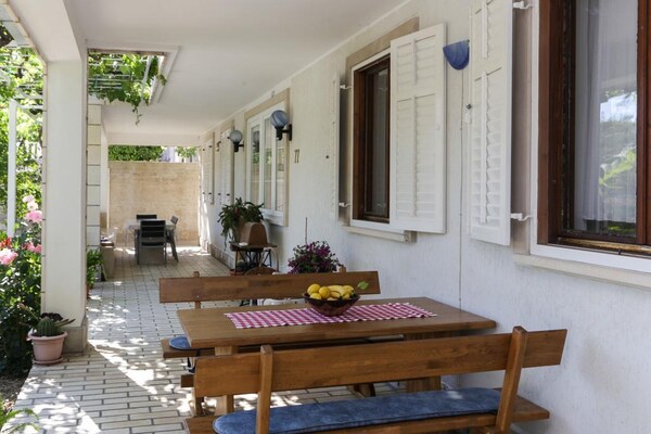 Knus appartement voor 3 bij Dubrovnik met zwembad, 200m van strand - thumbnail 2