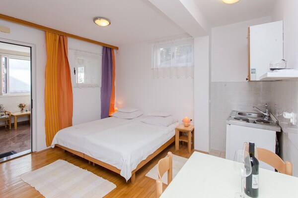 Studio Apartment Dorina: Buiten de stadsmuren, vlakbij het strand van Dubrovnik - thumbnail 2