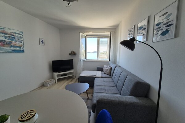 Appartement met zeezicht op 50 meter van het strand in Štikovica - thumbnail 4