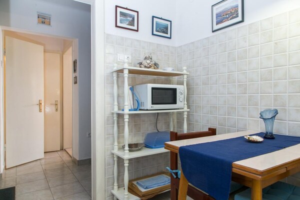 Knus appartement met twee terrassen op 300m van het strand in Dubrovnik - thumbnail 4