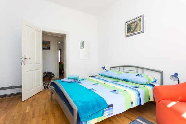 Kleurrijk appartement met terras en tuinzicht in de wijk Gruž, Dubrovnik - thumbnail 5
