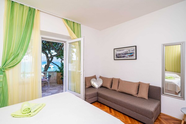 Two-Bedroom Apartment with Terrace - Apartments Nikolina, Lumbarda - thumbnail 6