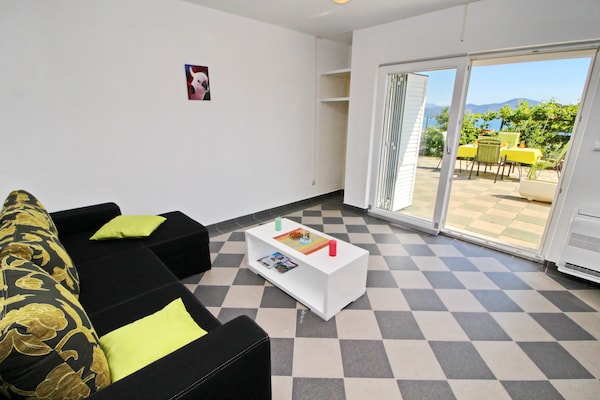 Appartement met zeezicht en terras in Drače, vlakbij strand - thumbnail 3