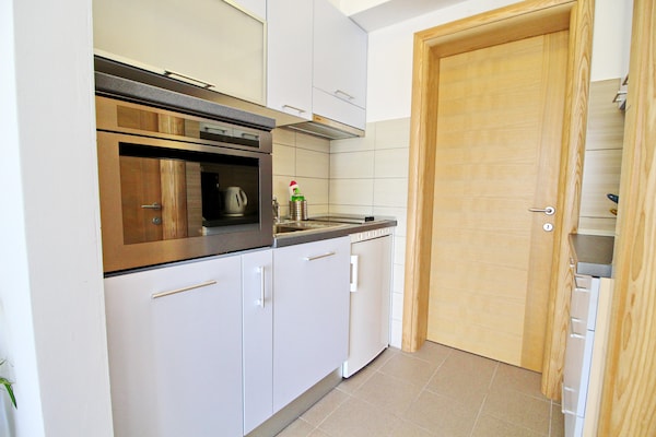 Appartement met zeezicht en terras in Drače, vlakbij strand - thumbnail 5