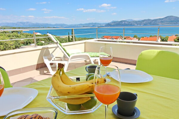Appartement met balkon en zeezicht op Pelješac | Apartments Gusti - thumbnail 2