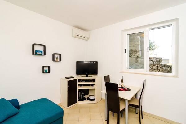 Appartement Eulalija: Zeezichtterras in rustig Lapad, 5 min van oude centrum - thumbnail 4