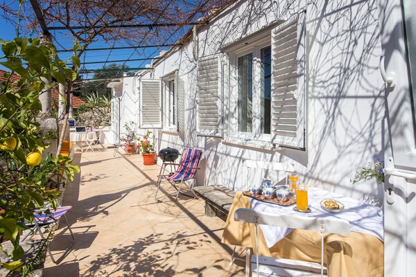 Knus appartement met gedeeld terras in Dubrovnik, vlak bij strand en Oude Stad - thumbnail 2