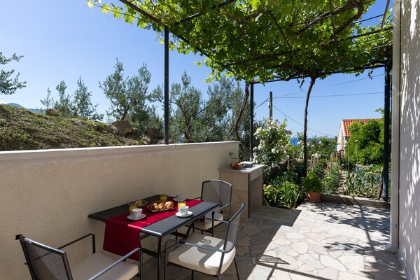 Sfeervol appartement met terras en deels zeezicht nabij Dubrovnik - thumbnail 2
