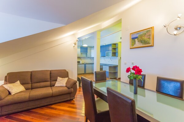 Zonovergoten appartement met balkon en weids uitzicht over de Adriatische Zee - thumbnail 5