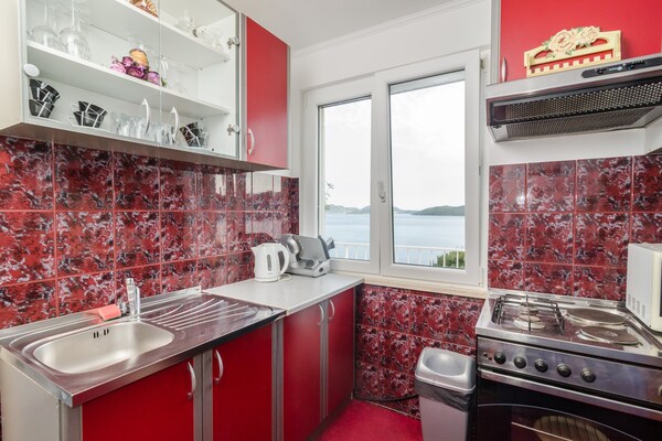 Appartement Giovani: 2-slaapkamer met balkon en zeezicht op 100m van strand - thumbnail 5