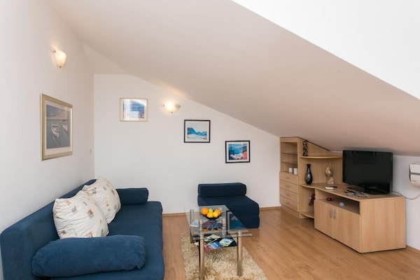 Rustiek appartement met zeezicht in Lapad, vlakbij strand en boulevard - thumbnail 3