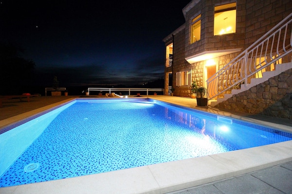 Villa Oasis Cypress in Cilipi: Rust en luxe met eigen zwembad - thumbnail 2