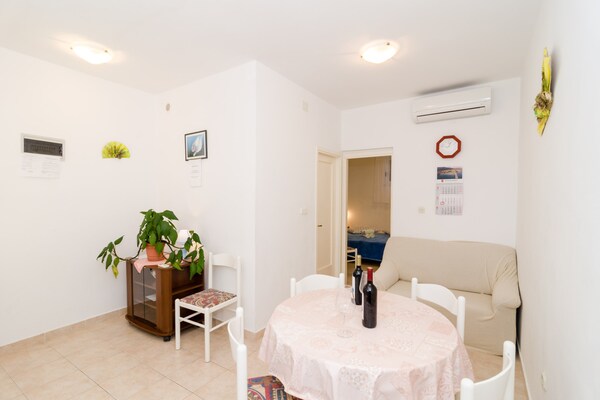 Standaard appartement met zeezicht op Pelješac | 4 personen, strand 200m - thumbnail 1