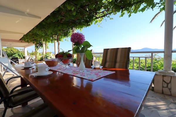 Comfortabel appartement met zeezichtterras in Drače, Pelješac - thumbnail 1