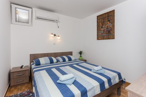Appartement met terras en zeezicht in Drače - thumbnail 4