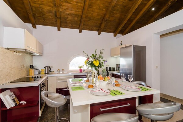 Villa Avoca: Vrijstaande villa met privézwembad op 600m van zee in Mlini - thumbnail 6