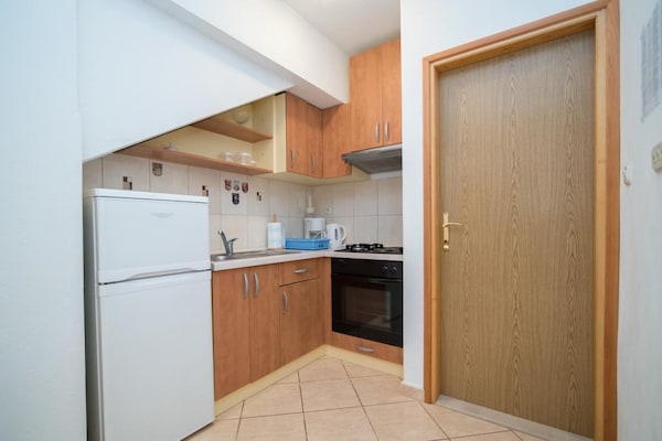 3-persoons appartement aan het strand in Supetar · 39 m² - thumbnail 4