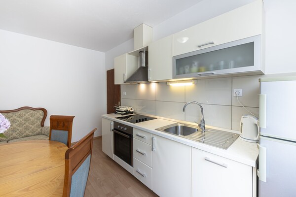 Aan het strand: Sfeervol appartement in Molunat voor 2 personen · 17 m² - thumbnail 2
