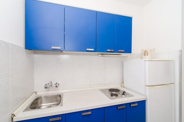 Apartments Bezek - Studio Apartment with Sea View - thumbnail 1