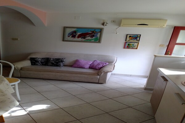 Appartement met terras en gedeeld zwembad in Sutivan, vlak bij zee - thumbnail 5