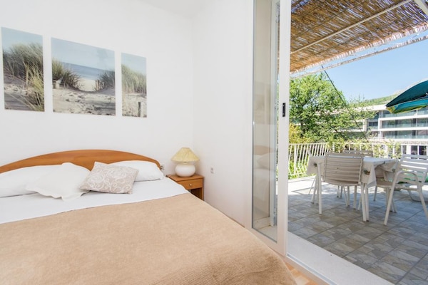 Luxe appartement in Srebreno met terras en gedeeltelijk zeezicht - thumbnail 2