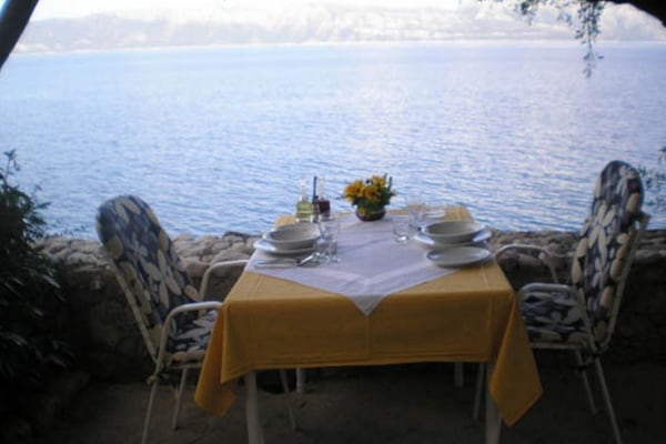 Double Room met balkon en uitzicht op zee op het eiland Mljet - thumbnail 1