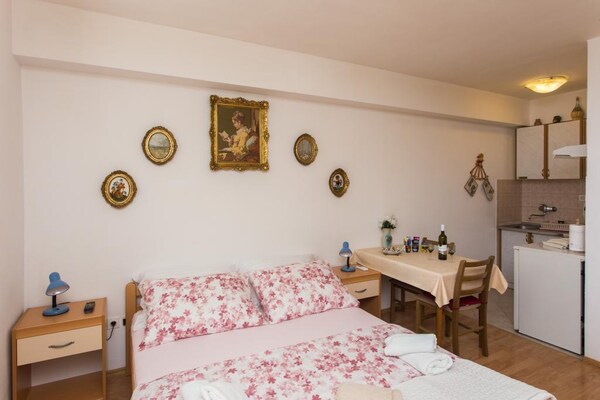 Compacte studio voor 2 personen, op loopafstand van het oude Dubrovnik - thumbnail 4
