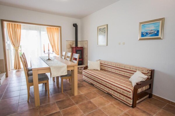 Luxe duplex villa met privézwembad en zeezicht op het eiland Brač - thumbnail 2
