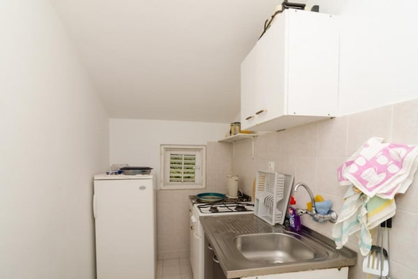 Appartement met zeezicht op Pelješac: 2 slaapkamers, 100m van strand - thumbnail 3