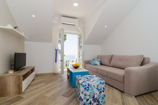 Op 800 m van zee: Luxe appartement in Mlini met zeezicht - thumbnail 3