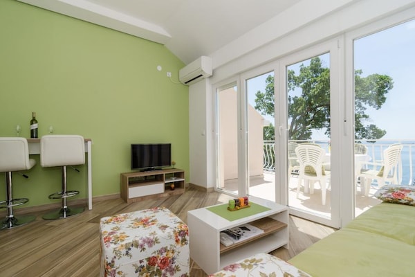 4-persoons appartement met zeezicht in Mlini · 35 m² - thumbnail 2