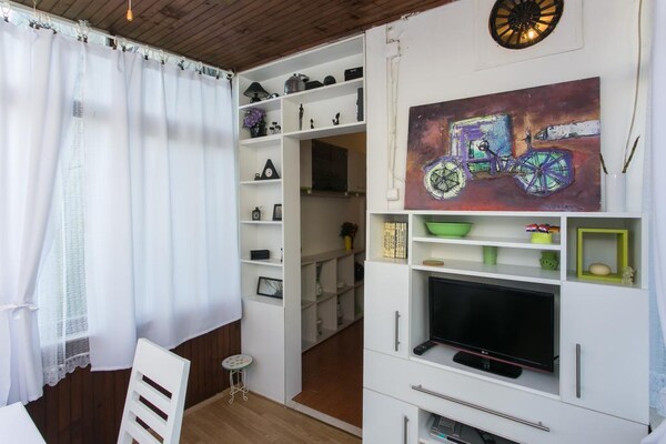 Rustiek appartement met terras en BBQ op 10 minuten van het oude centrum - thumbnail 2