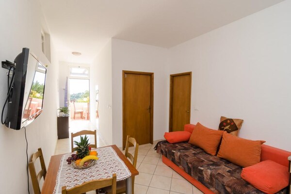 Comfortabel appartement met terras in Mlini, vlakbij strand en Dubrovnik - thumbnail 4