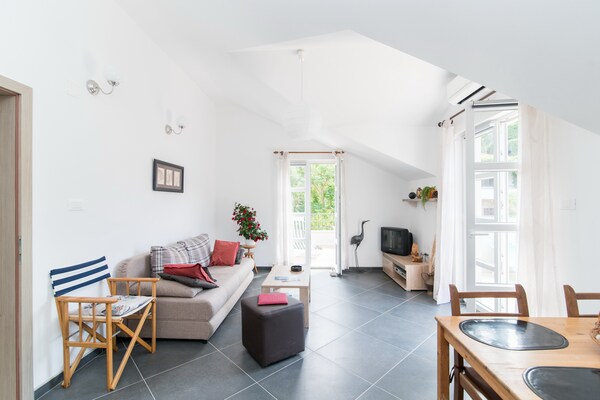Op 300 m van het strand: Comfortabel appartement in Postira - thumbnail 5