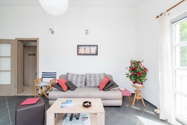 Op 300 m van het strand: Comfortabel appartement in Postira - thumbnail 4