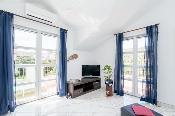 Rustiek appartement met tuinzicht op 300m van zee in Postira, Brač - thumbnail 4
