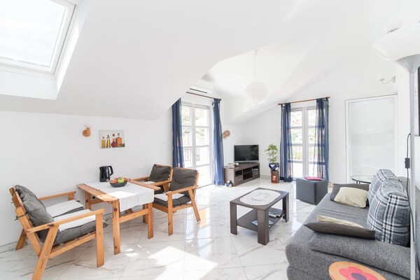 Rustiek appartement met tuinzicht op 300m van zee in Postira, Brač - thumbnail 6