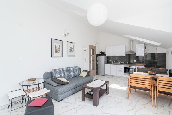 Rustiek appartement met tuinzicht op 300m van zee in Postira, Brač - thumbnail 3