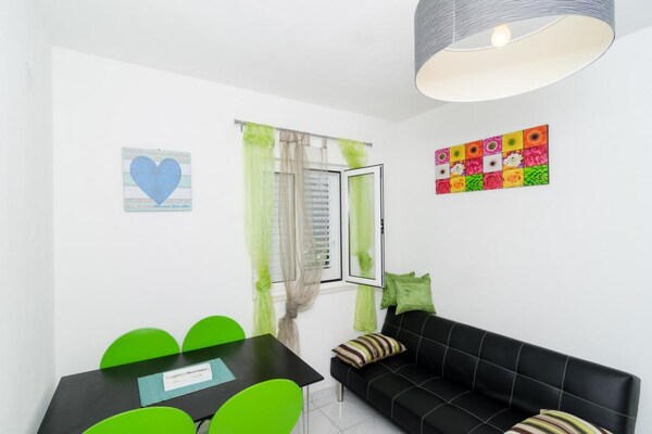 Appartement aan zee in Saplunara met gedeeld terras en uitzicht op de Adriatische Zee - thumbnail 2