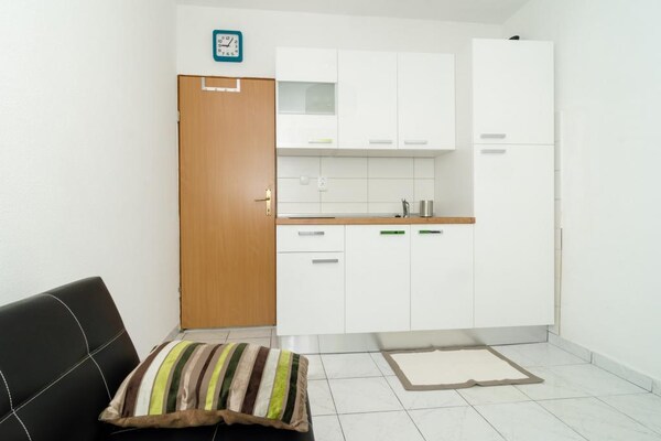 Appartement aan zee in Saplunara met gedeeld terras en uitzicht op de Adriatische Zee - thumbnail 5