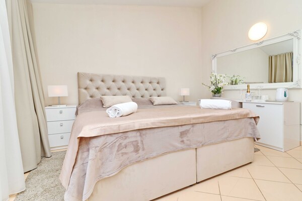 Tweekamerappartement met balkon en zeezicht in Orebic - thumbnail 3