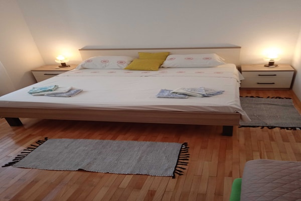 Op 700 m van zee: ruim appartement voor 4 personen in Korcula - thumbnail 2
