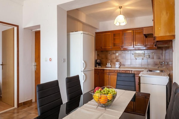 Appartement met terras en zeezicht direct aan het strand in Pisak - thumbnail 4