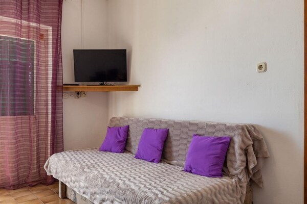 Appartement met terras en zeezicht direct aan het strand in Pisak - thumbnail 2
