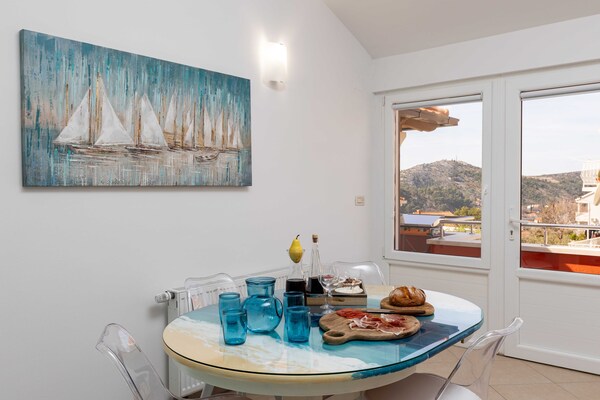 Comfort appartement met zeezicht en terras op loopafstand van strand in Mlini - thumbnail 3